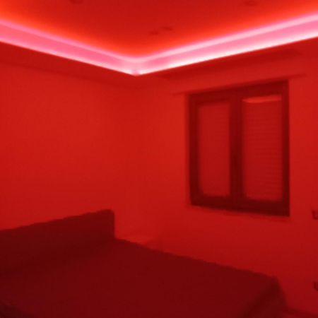 Chromotherapy Flat مونسيرّاتو المظهر الخارجي الصورة